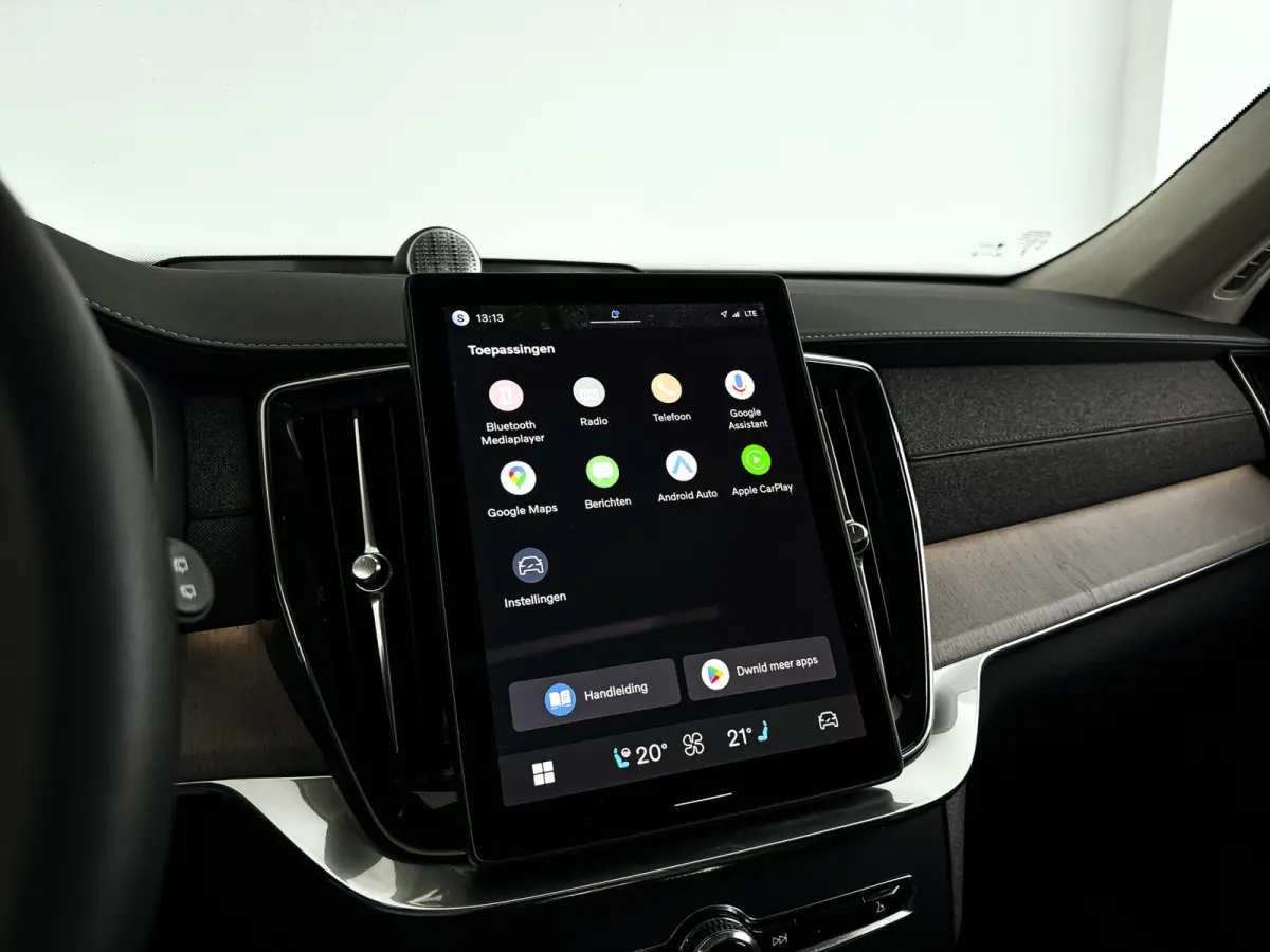 T8 Plug-in hybrid AWD Ultra Bright | Panoramadak | 360° camera | Bowers & Wilkins | Luchtvering | Stoelventilatie | Head-up Display | Trekhaak