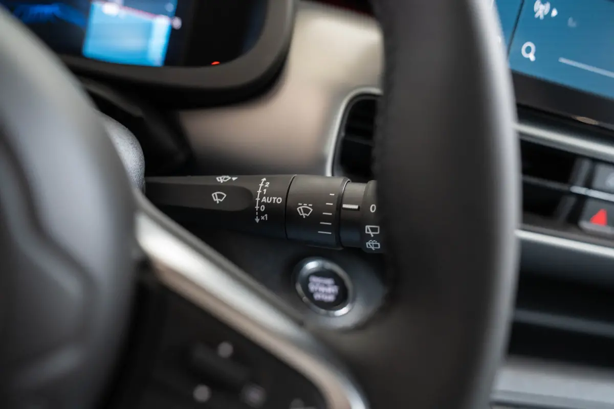 Summit 54 kWh | SOH 97% | Camera | Apple Carplay & Android Auto | Climate Controle | Keyless | Parkeersensoren |
