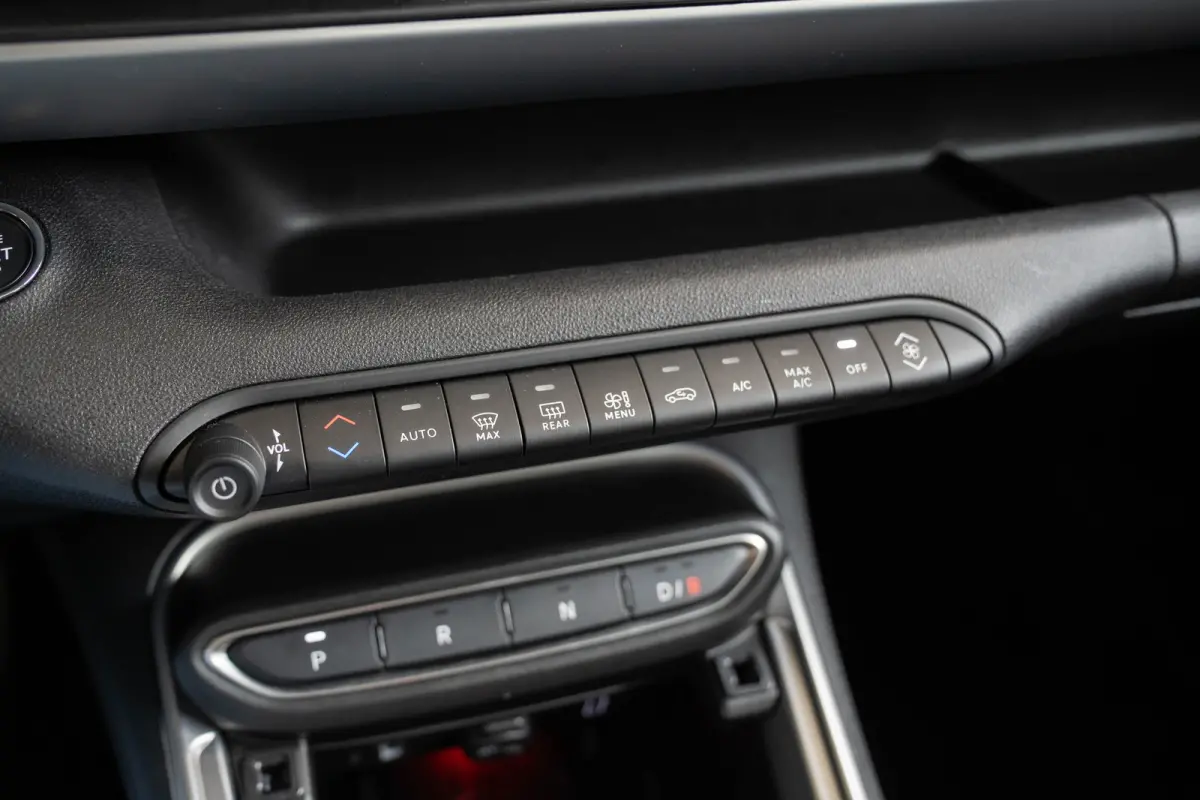 Summit 54 kWh | SOH 97% | Camera | Apple Carplay & Android Auto | Climate Controle | Keyless | Parkeersensoren |