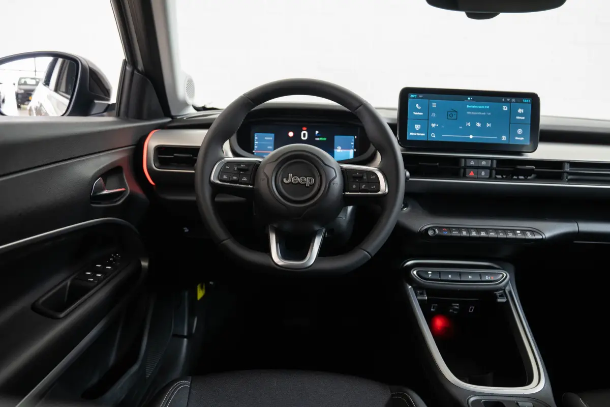 Summit 54 kWh | SOH 97% | Camera | Apple Carplay & Android Auto | Climate Controle | Keyless | Parkeersensoren |