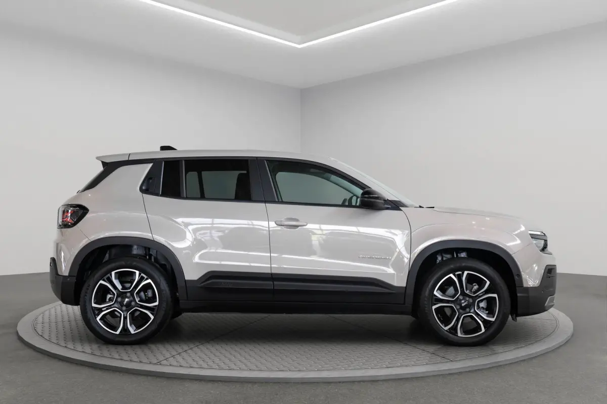 Summit 54 kWh | SOH 97% | Camera | Apple Carplay & Android Auto | Climate Controle | Keyless | Parkeersensoren |