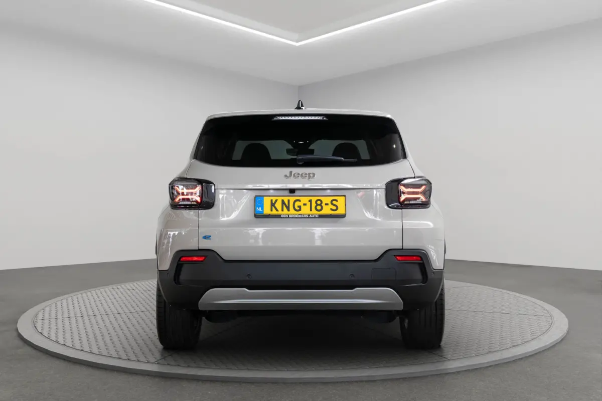 Summit 54 kWh | SOH 97% | Camera | Apple Carplay & Android Auto | Climate Controle | Keyless | Parkeersensoren |