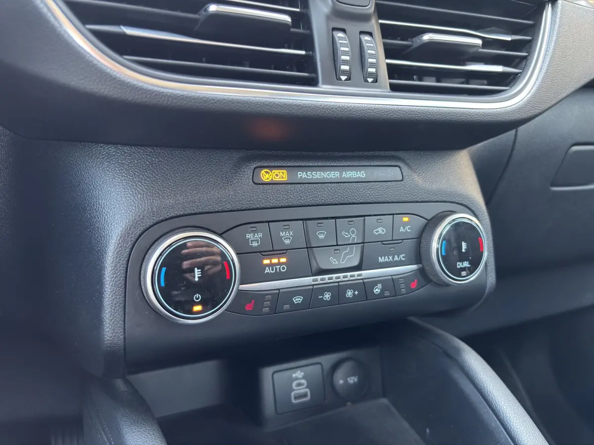 2.5 PHEV Titanium | Stoelverwarming | Cruise Control | Org. NL | Apple Carplay