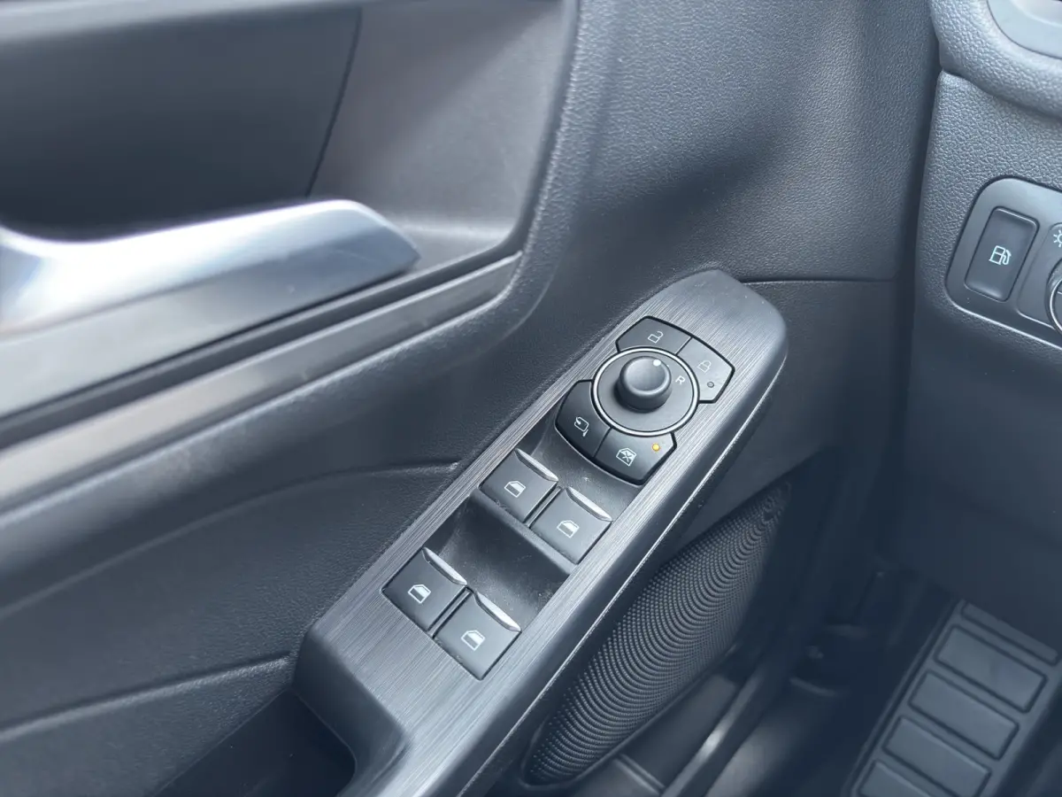 2.5 PHEV Titanium | Stoelverwarming | Cruise Control | Org. NL | Apple Carplay