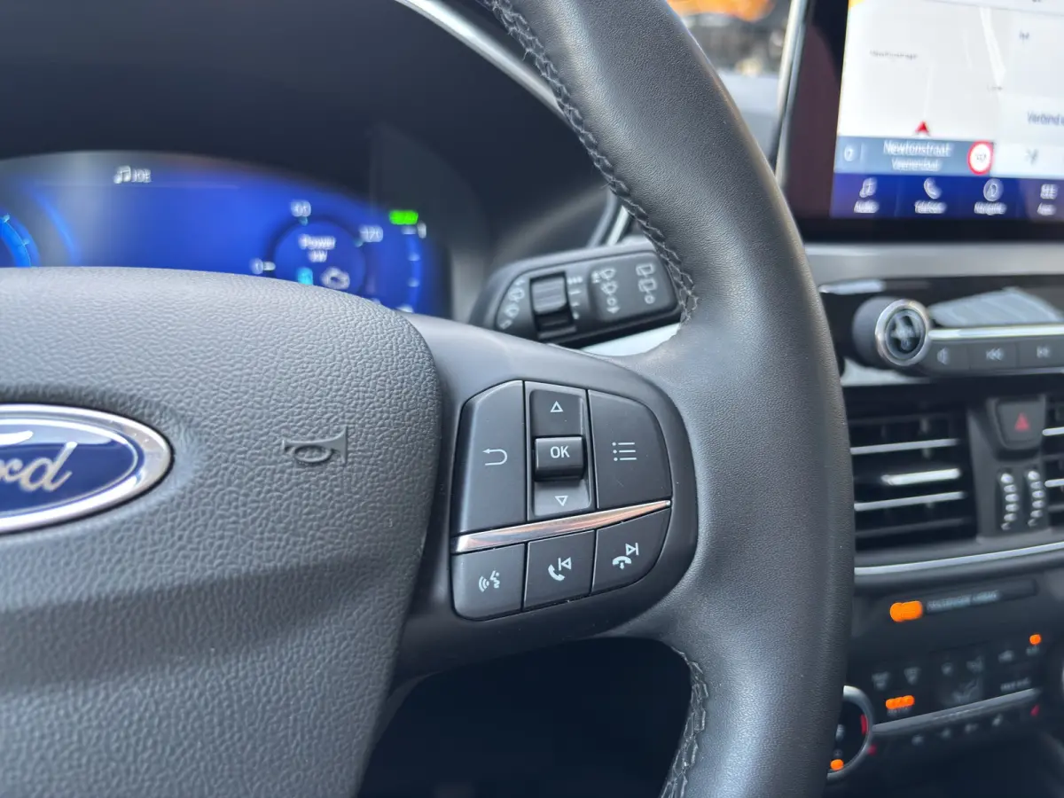 2.5 PHEV Titanium | Stoelverwarming | Cruise Control | Org. NL | Apple Carplay