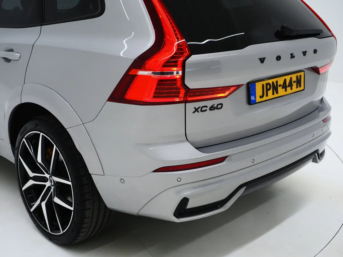T8 Polestar Engineered 455PK AWD Full options | B&W | 22" | Gelam. glas | Trekhaak | 360°
