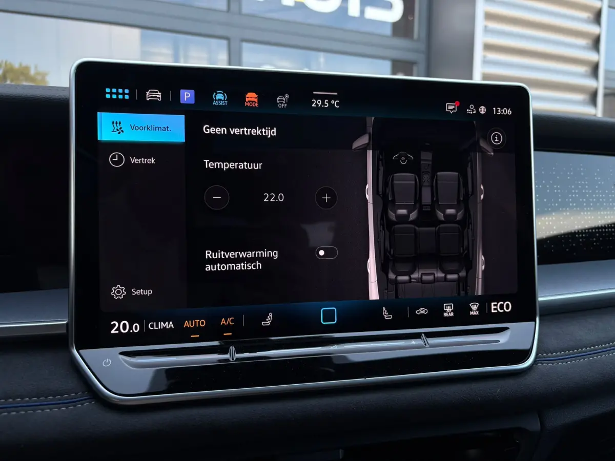 R-Line Edition | 'App-Connect' draadloze smartphone integratie | Automatische afstandsregeling (Adaptive Cruise Control) | Black Style Pakket