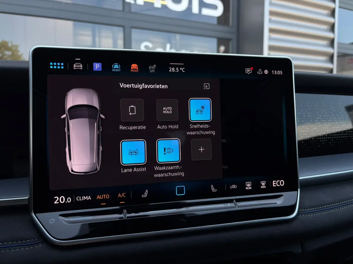 R-Line Edition | 'App-Connect' draadloze smartphone integratie | Automatische afstandsregeling (Adaptive Cruise Control) | Black Style Pakket