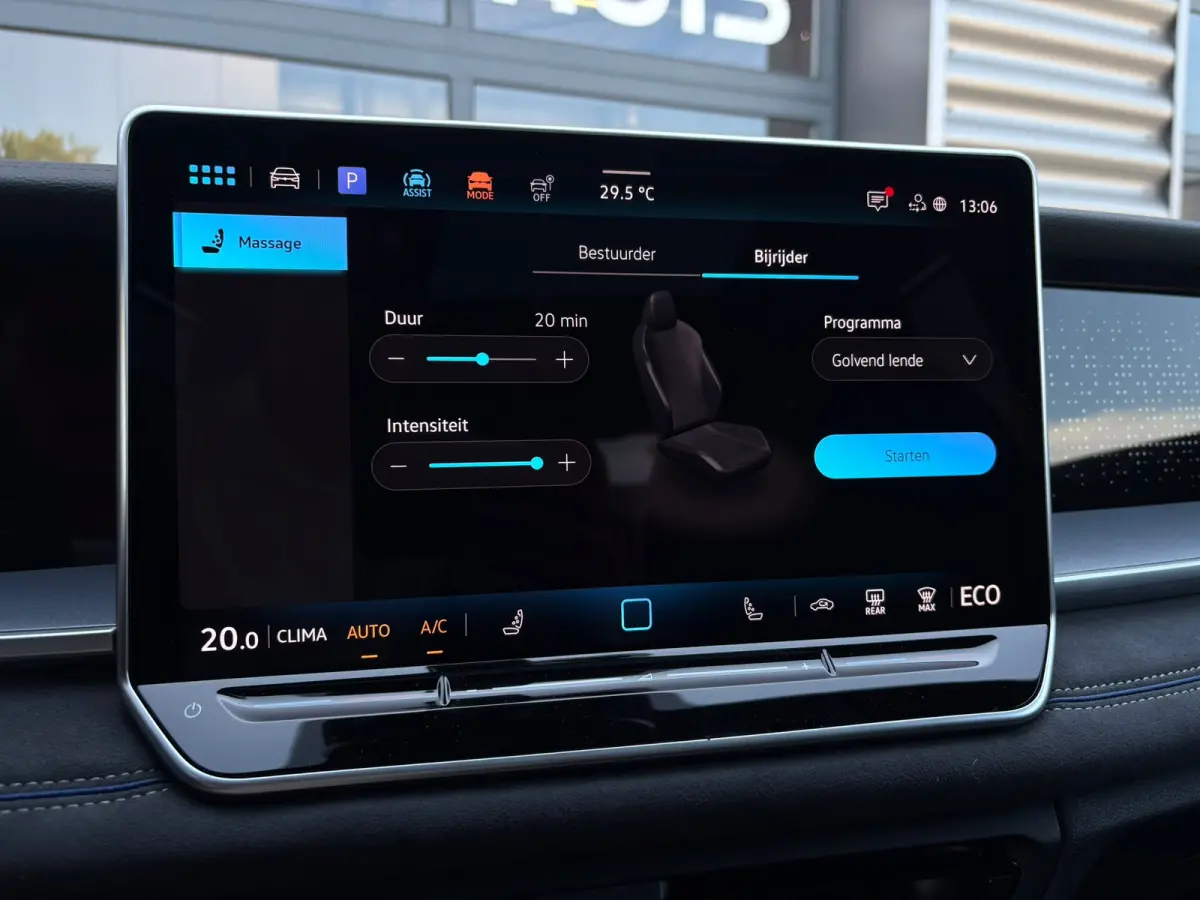 R-Line Edition | 'App-Connect' draadloze smartphone integratie | Automatische afstandsregeling (Adaptive Cruise Control) | Black Style Pakket