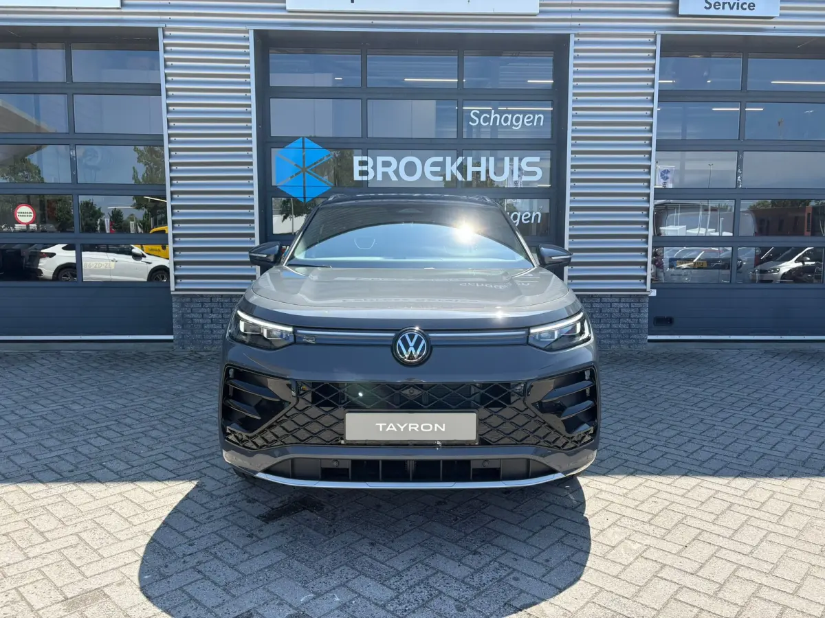 R-Line Edition | 'App-Connect' draadloze smartphone integratie | Automatische afstandsregeling (Adaptive Cruise Control) | Black Style Pakket