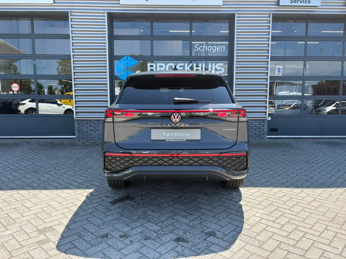 R-Line Edition | 'App-Connect' draadloze smartphone integratie | Automatische afstandsregeling (Adaptive Cruise Control) | Black Style Pakket