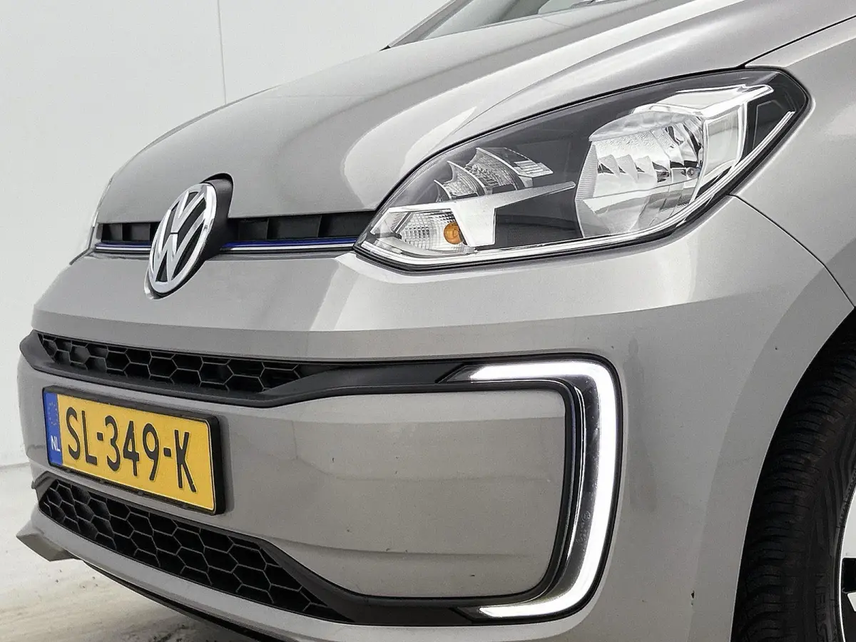 82 PK | SoH 82% | Automaat | Stoelverwarming | Voorruitverwarming | Climate Control | Lichtmetalen Velgen |
