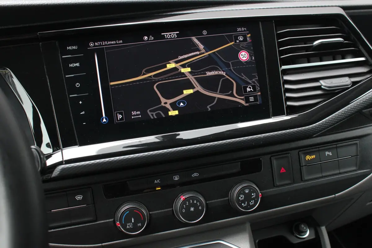 2.0 TDI L2H1 150PK BULLI DC DUBBEL CABINE / JB-EDITION / FULL OPTIONS / LEDER BEKLEDING / FULL BLACK/ APPLE