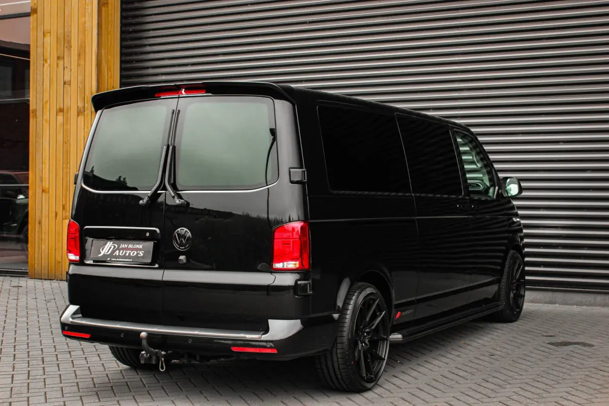 2.0 TDI L2H1 150PK BULLI DC DUBBEL CABINE / JB-EDITION / FULL OPTIONS / LEDER BEKLEDING / FULL BLACK/ APPLE
