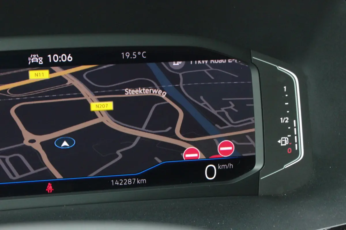 2.0 TDI L2H1 150PK BULLI DC DUBBEL CABINE / JB-EDITION / FULL OPTIONS / LEDER BEKLEDING / FULL BLACK/ APPLE