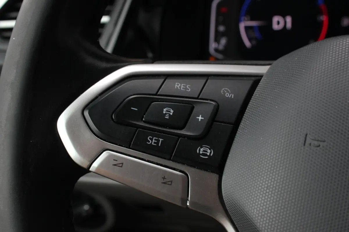 2.0 TDI L2H1 150PK BULLI DC DUBBEL CABINE / JB-EDITION / FULL OPTIONS / LEDER BEKLEDING / FULL BLACK/ APPLE