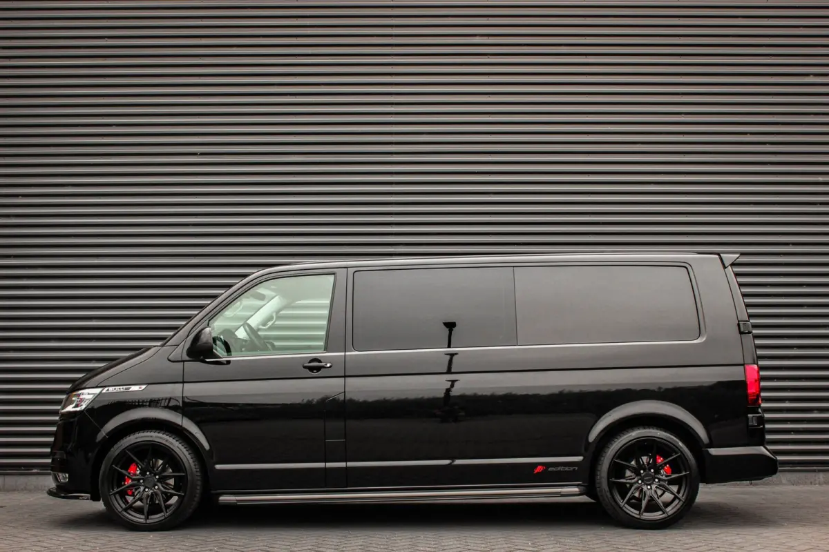2.0 TDI L2H1 150PK BULLI DC DUBBEL CABINE / JB-EDITION / FULL OPTIONS / LEDER BEKLEDING / FULL BLACK/ APPLE