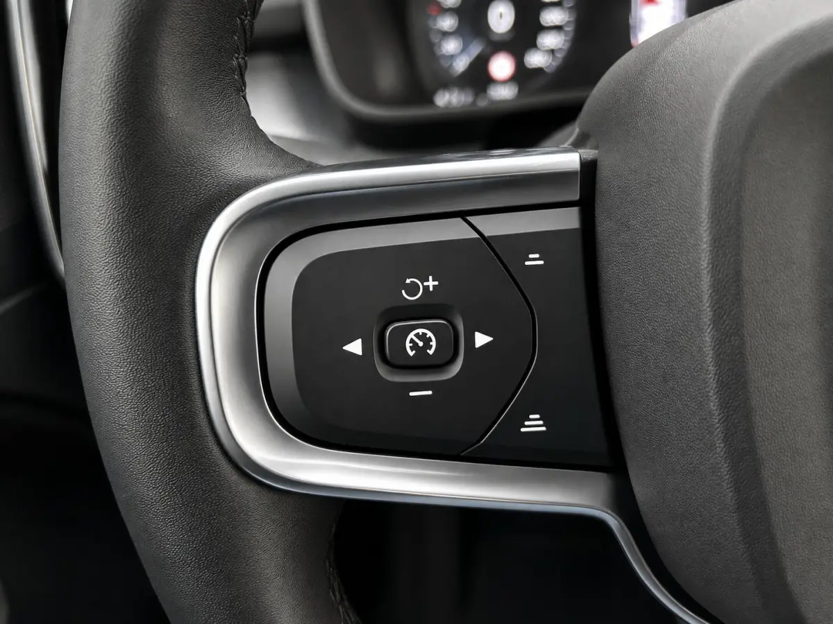 1.5 T4 Inscription Expression SoH 90% Navigatie Apple Carplay Android Auto Camera Parkeerhulp Cruise Control Stoel- en stuurverwarming Full led Elektrische achterklep Climate Control Lichtme