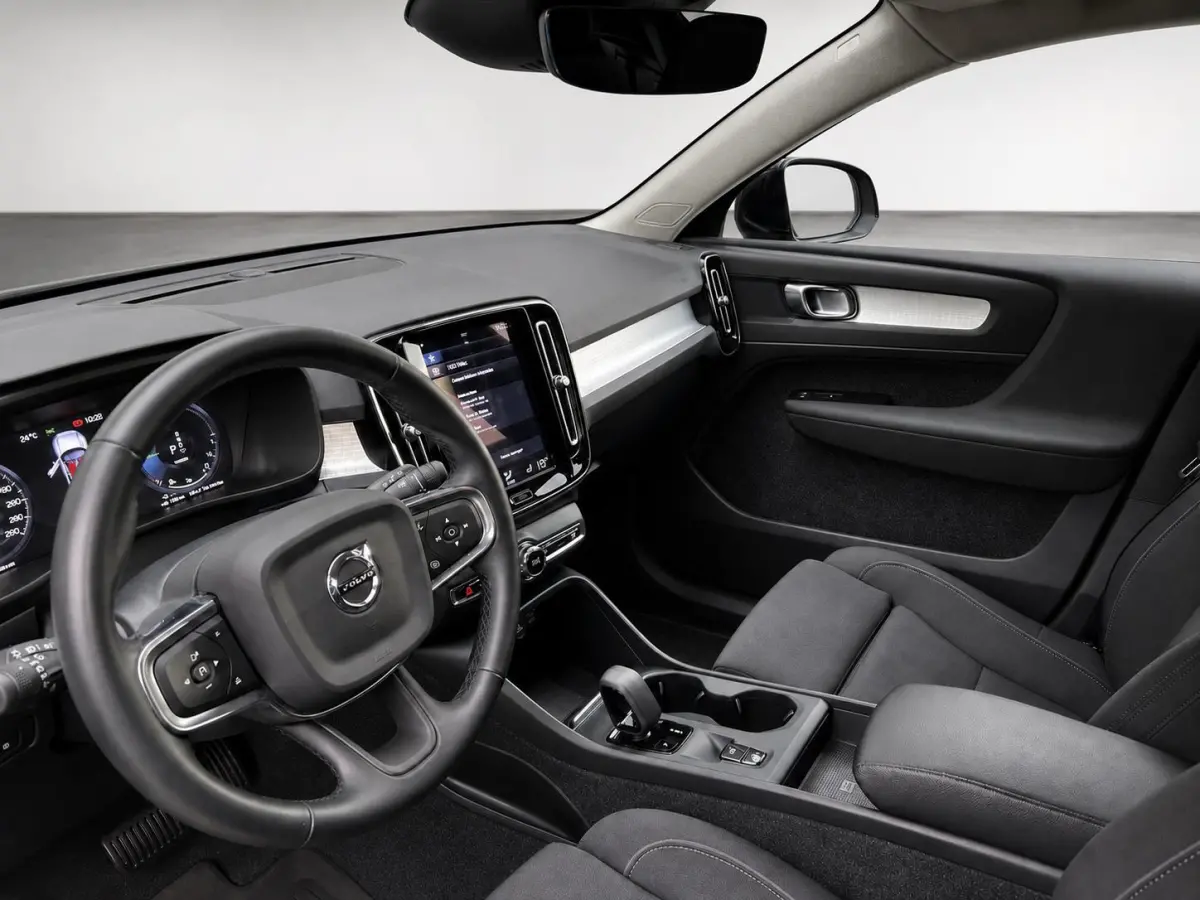 1.5 T4 Inscription Expression SoH 90% Navigatie Apple Carplay Android Auto Camera Parkeerhulp Cruise Control Stoel- en stuurverwarming Full led Elektrische achterklep Climate Control Lichtme