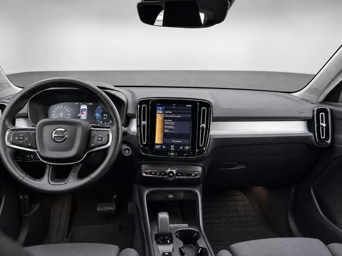 1.5 T4 Inscription Expression SoH 90% Navigatie Apple Carplay Android Auto Camera Parkeerhulp Cruise Control Stoel- en stuurverwarming Full led Elektrische achterklep Climate Control Lichtme