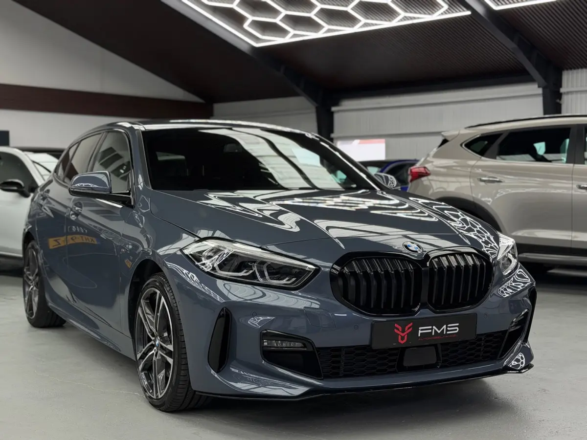 120i M-Pakket CarPlay Camera