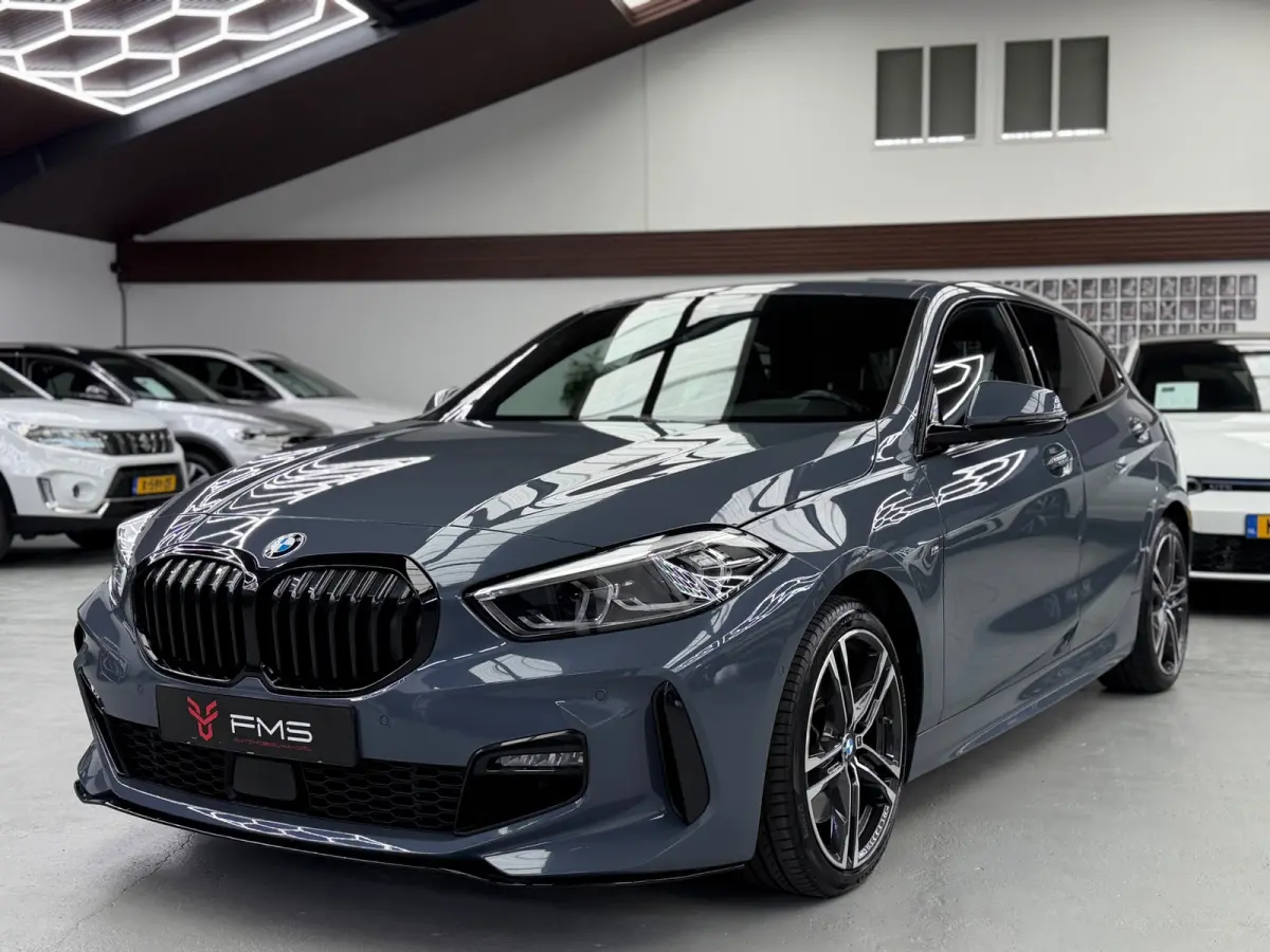 120i M-Pakket CarPlay Camera