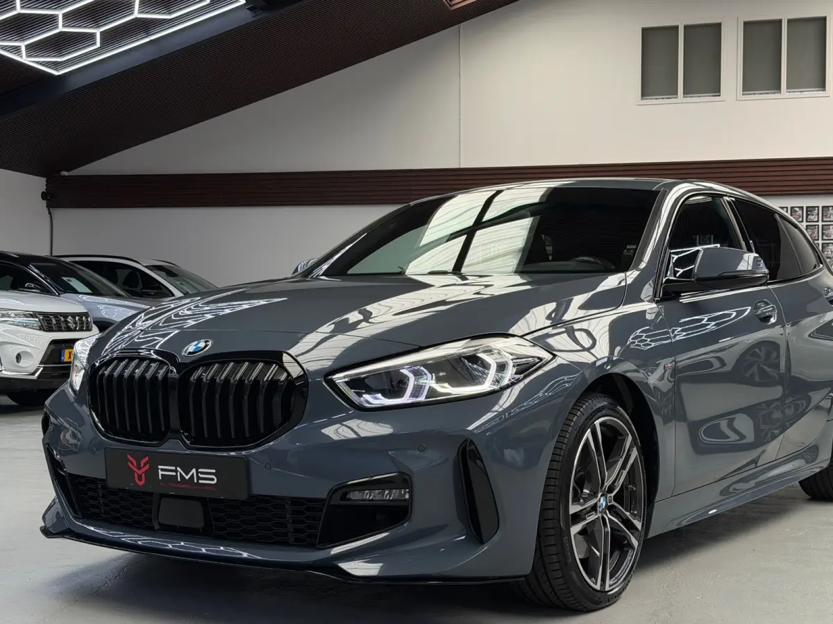 120i M-Pakket CarPlay Camera