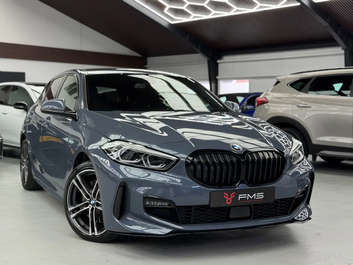120i M-Pakket CarPlay Camera