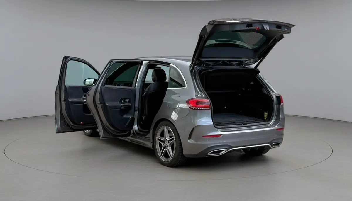 220 4MATIC Premium Plus AMG Styling