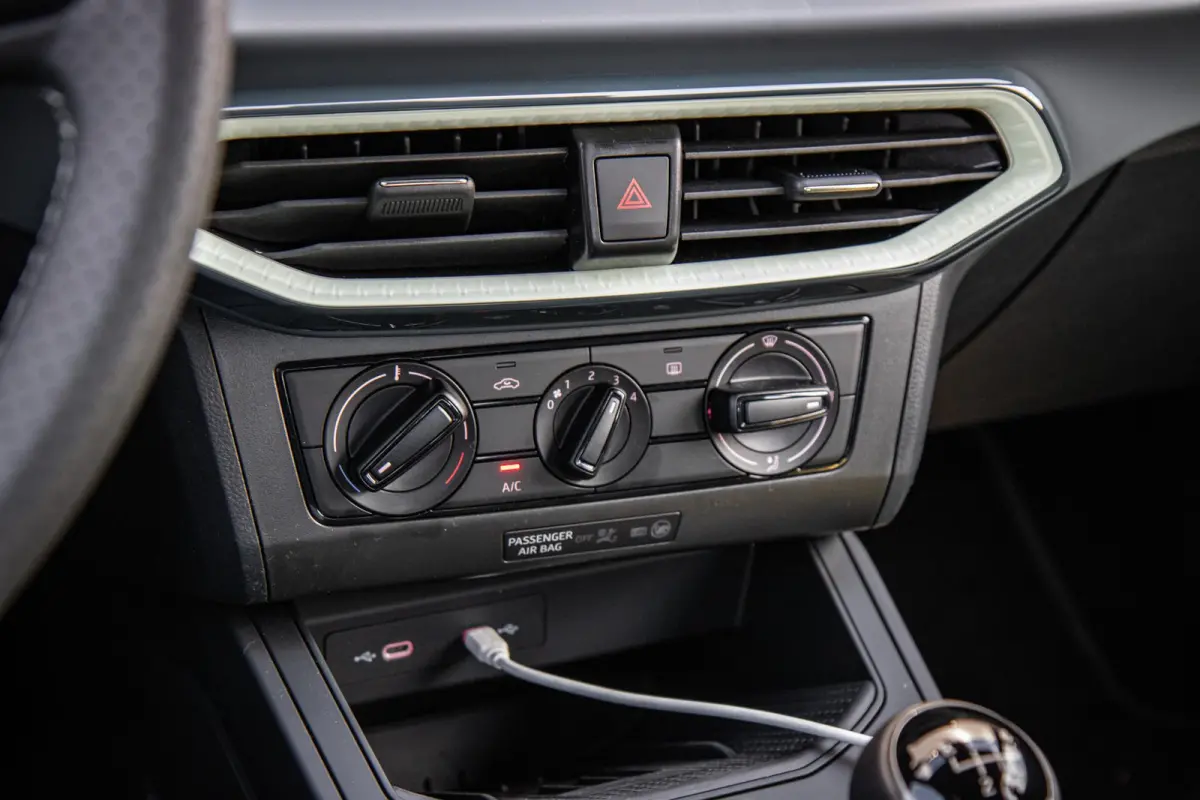 1.0 EcoTSI 95pk Style | Apple Carplay/Android Auto | Full LED | Parkeersensor Achter