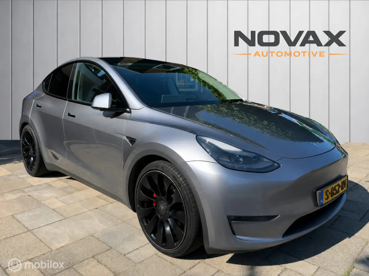 Performance 2023 AWD 75 kWh