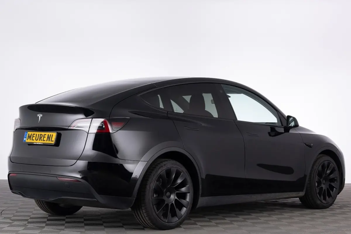 Long Range AWD 75 kWh | BLACK | 20 INCH | PANORAMADAK | LEDER !