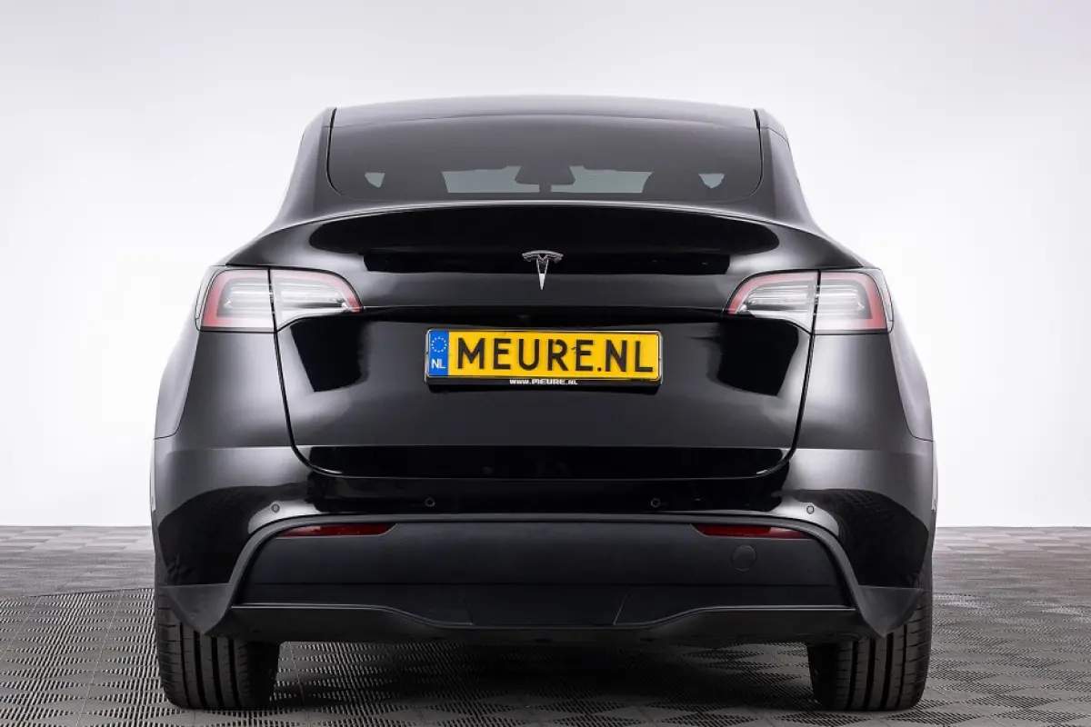 Long Range AWD 75 kWh | BLACK | 20 INCH | PANORAMADAK | LEDER !
