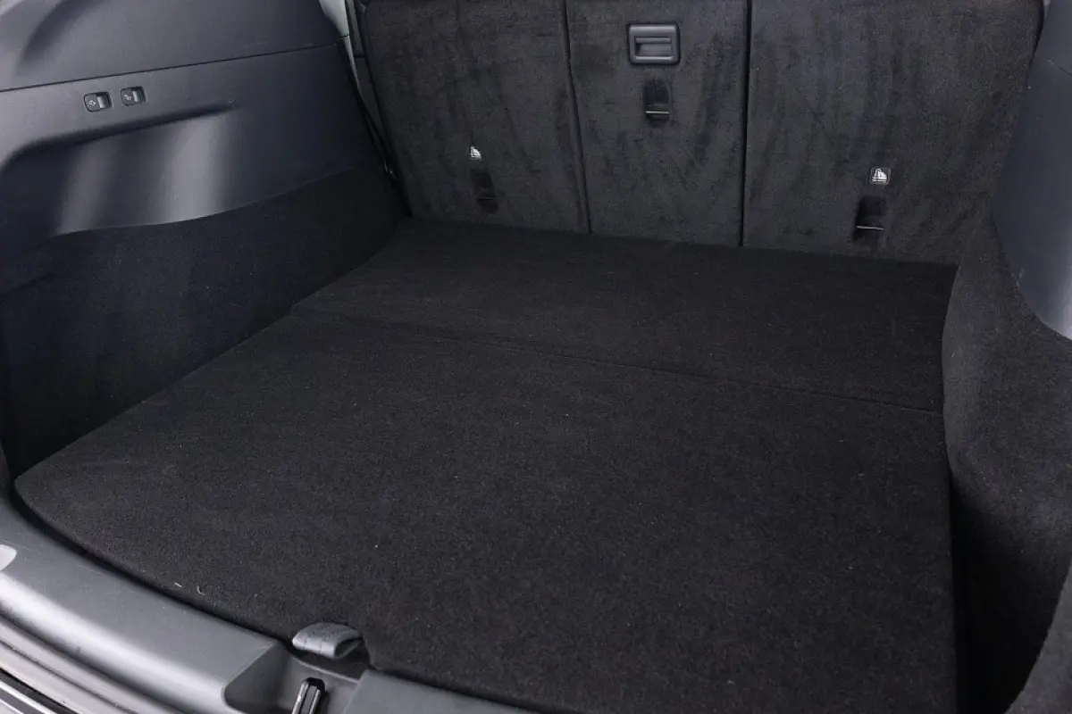 Long Range AWD 75 kWh | BLACK | 20 INCH | PANORAMADAK | LEDER !