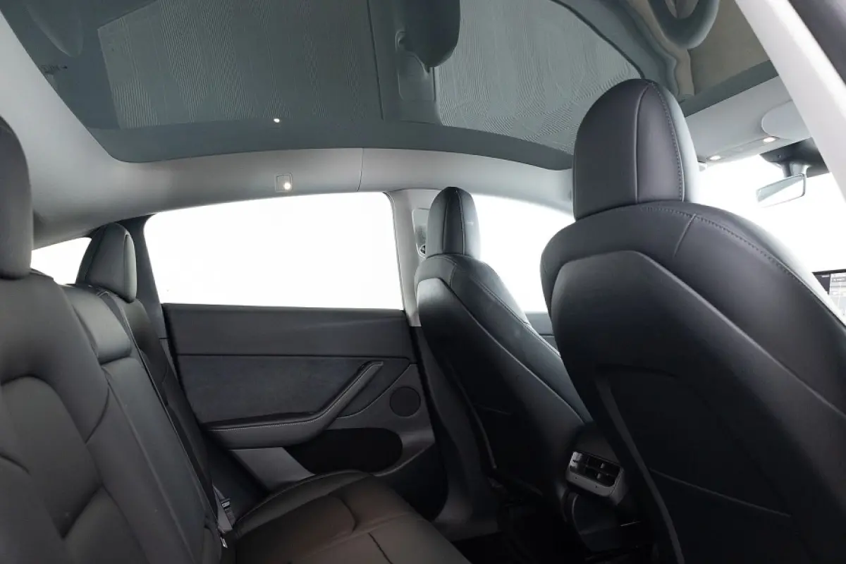 Long Range AWD 75 kWh | BLACK | 20 INCH | PANORAMADAK | LEDER !