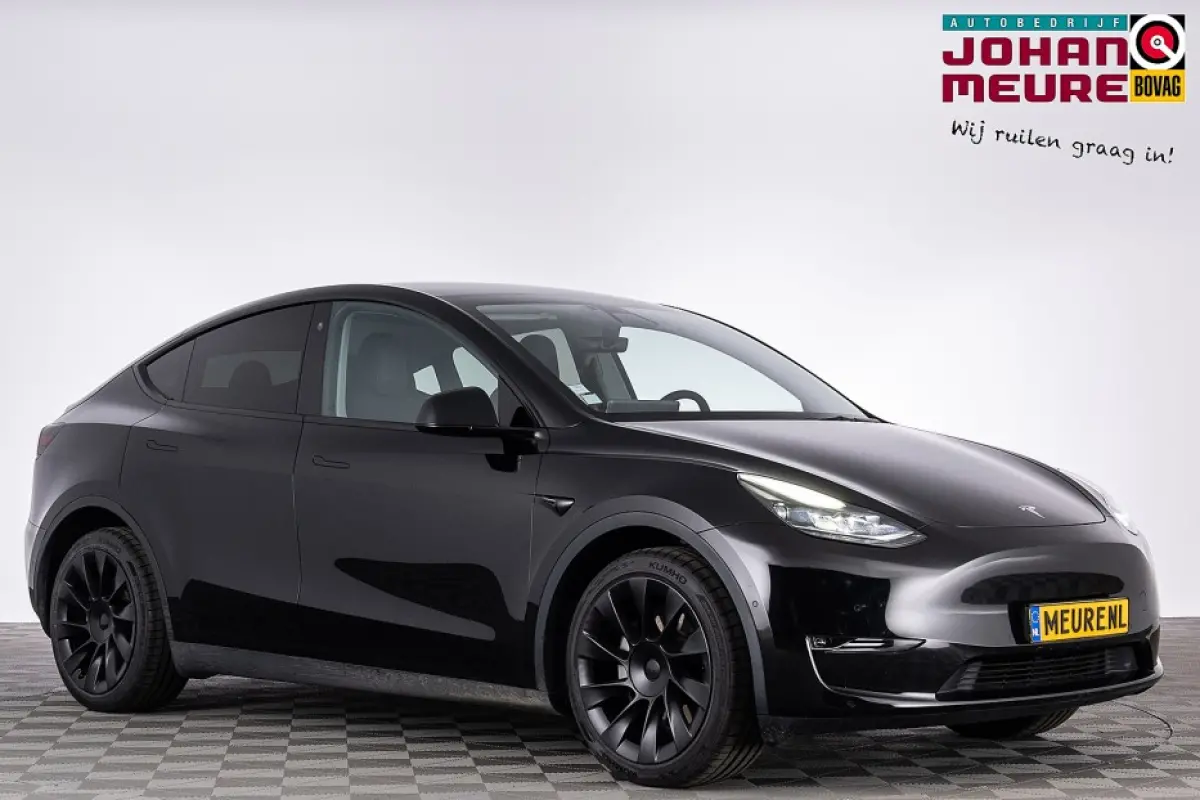 Long Range AWD 75 kWh | BLACK | 20 INCH | PANORAMADAK | LEDER