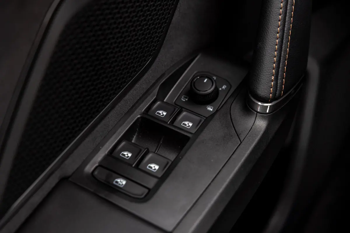1.5 TSI e-Hybrid 272pk VZ Performance | Senneiser Audio | 19" Velgen