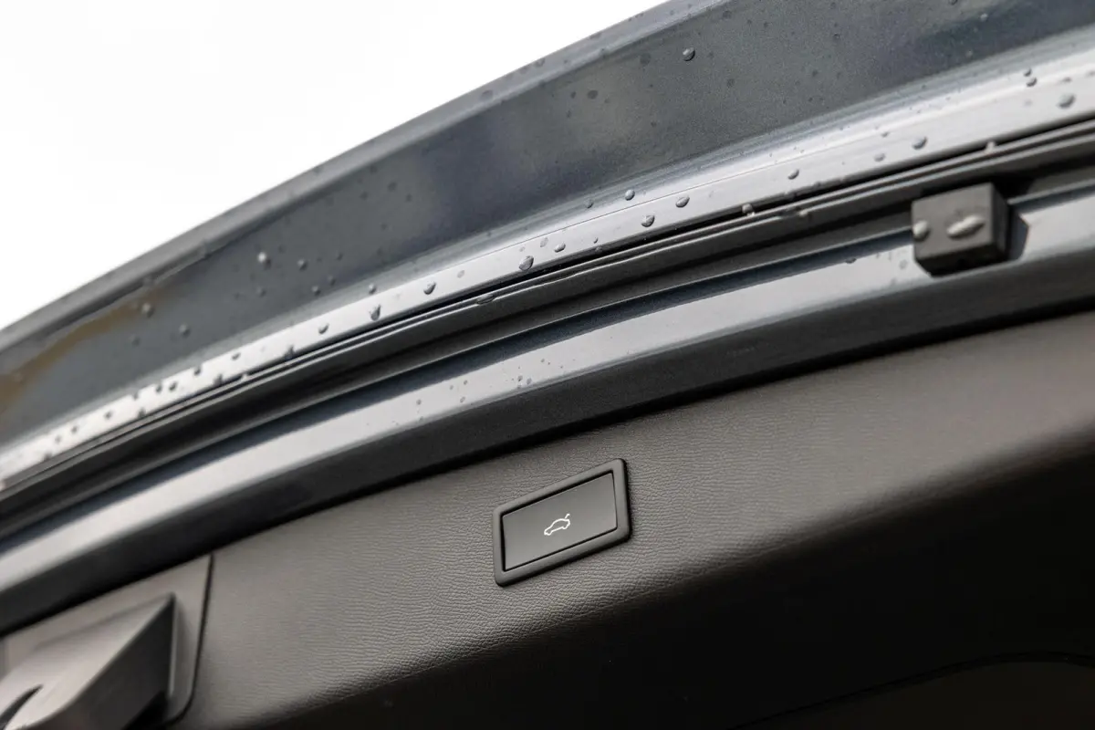 1.5 TSI e-Hybrid 272pk VZ Performance | Senneiser Audio | 19" Velgen
