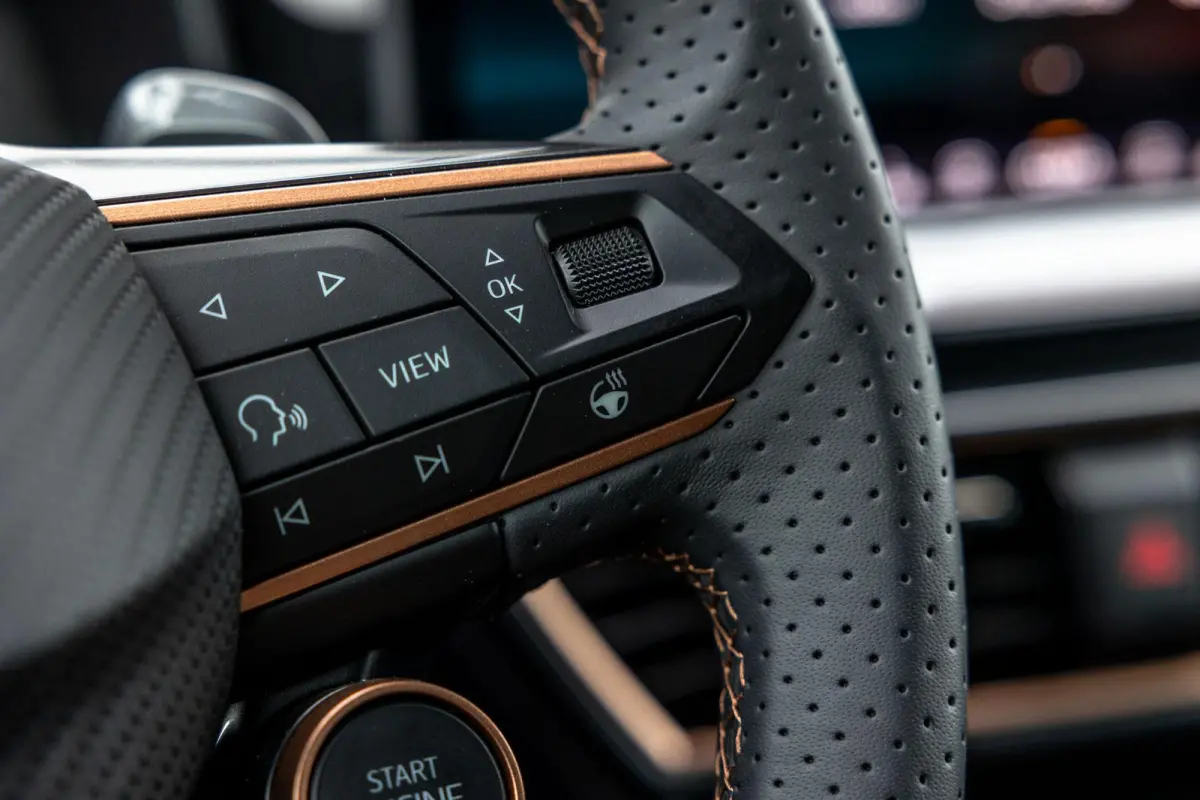 1.5 TSI e-Hybrid 272pk VZ Performance | Senneiser Audio | 19" Velgen