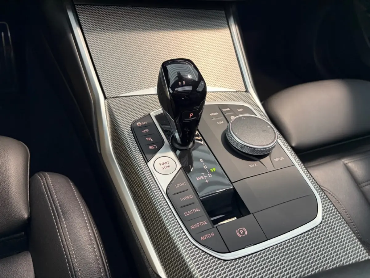 330e xDrive M Sport Pano Laserlicht HUD Camera Sfeerlicht Trekhaak