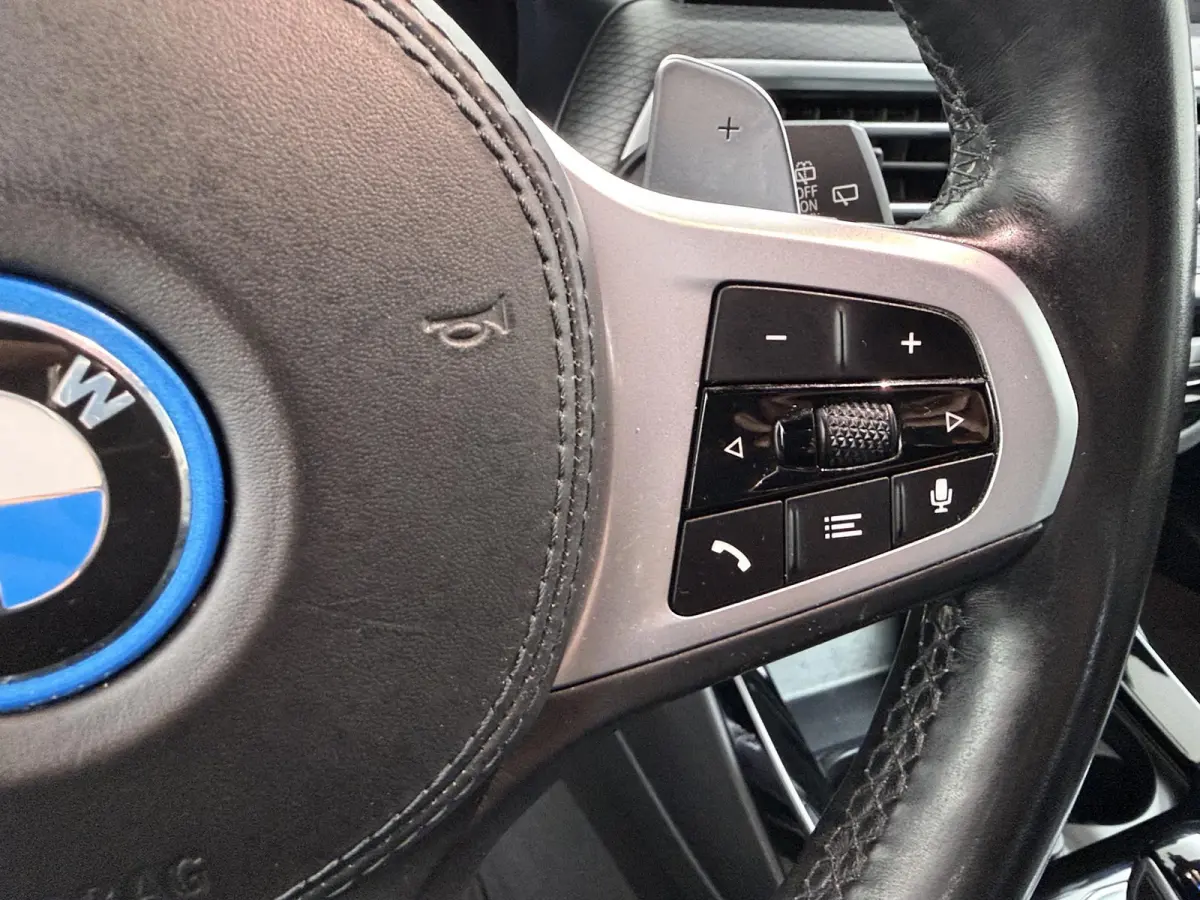 xDrive30e Business Edition Plus | Plug-in Hybride | Panoramadak | Leder | Stoelverwarming |