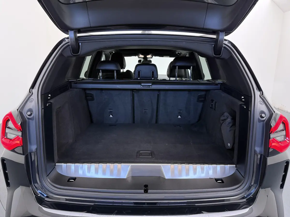 xDrive30e Business Edition Plus | Plug-in Hybride | Panoramadak | Leder | Stoelverwarming |