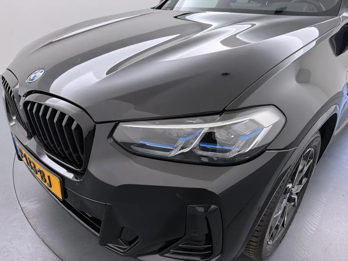 xDrive30e Business Edition Plus | Plug-in Hybride | Panoramadak | Leder | Stoelverwarming |
