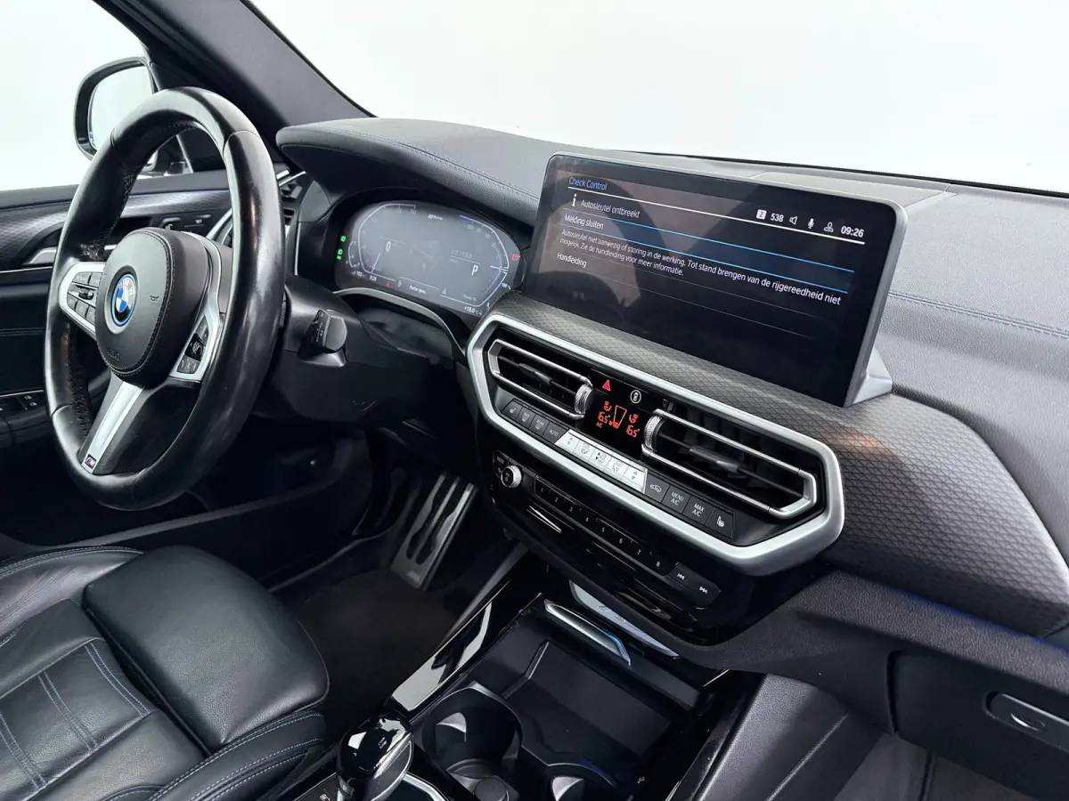 xDrive30e Business Edition Plus | Plug-in Hybride | Panoramadak | Leder | Stoelverwarming |