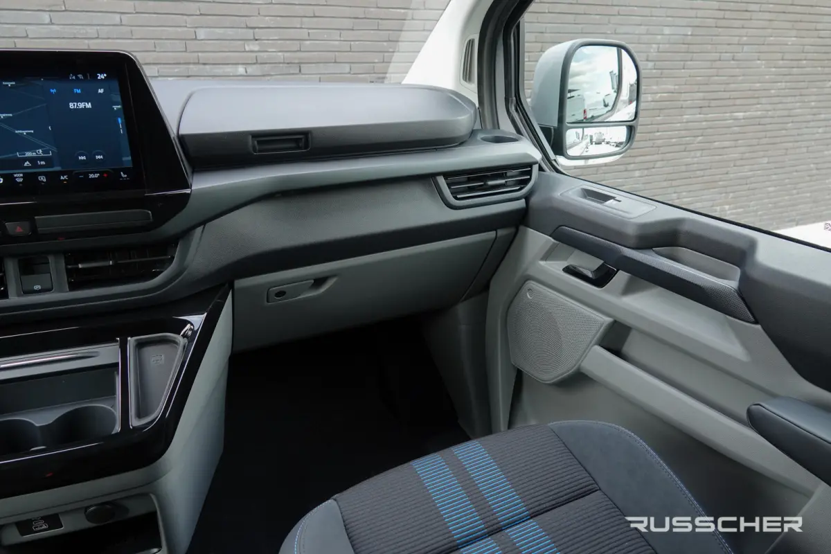 E-Transit L2H1 218Pk Aut. | | Nieuwe 71kWh Accu | 5-Persoons | Elektrisch | Sport 320 | 360° Camera | 19''