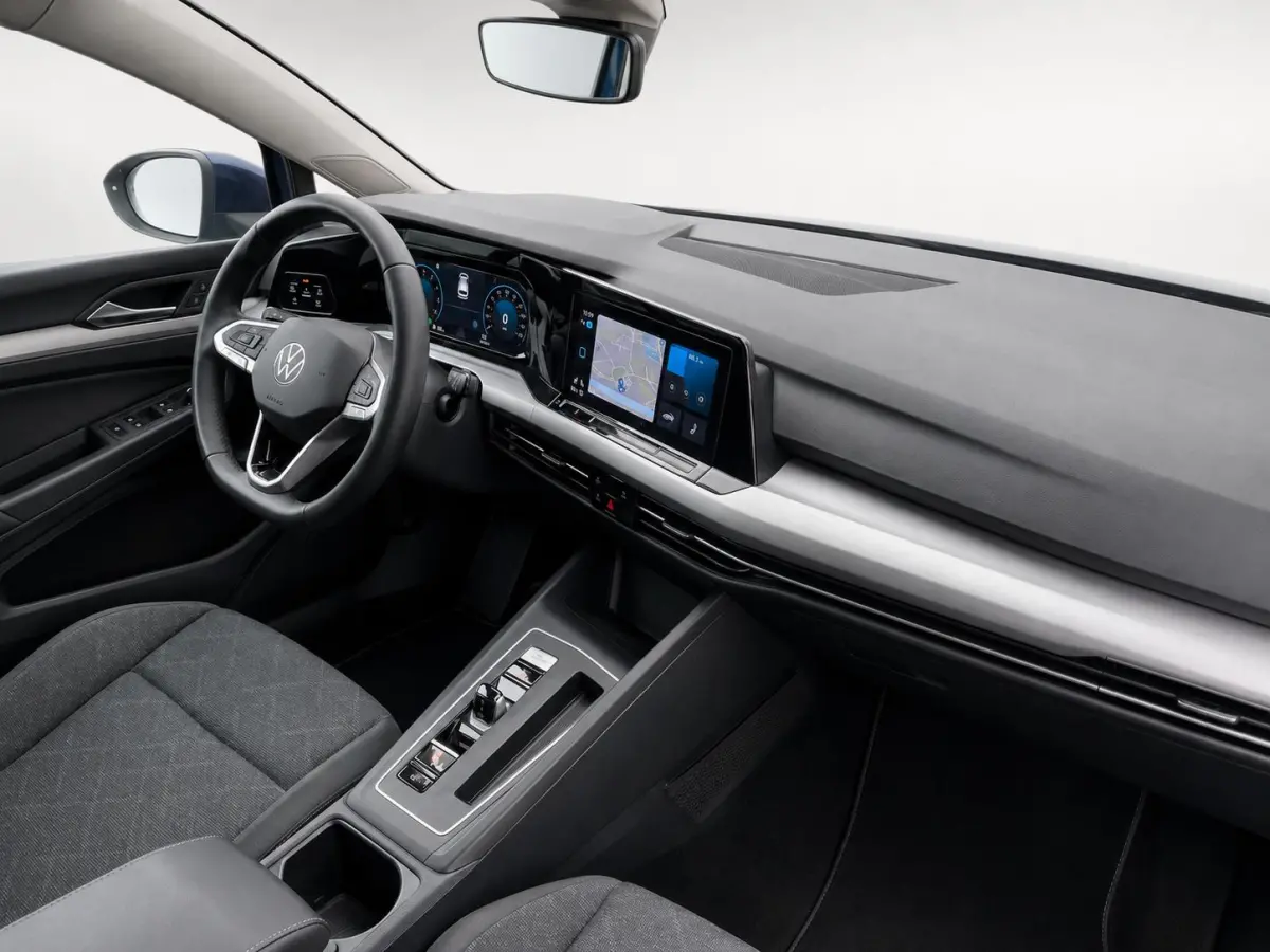1.5 eTSI Life Business Automaat Trekhaak Airco ECC Navi Carplay Adaptive Cruise Control Full LED Stoel/stuurwielverwarming PDC VA Camera DAB Virtual Cockpit Privacy Glass