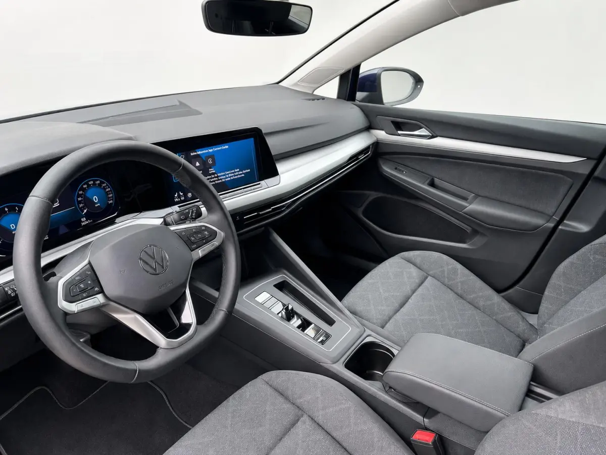 1.5 eTSI Life Business Automaat Trekhaak Airco ECC Navi Carplay Adaptive Cruise Control Full LED Stoel/stuurwielverwarming PDC VA Camera DAB Virtual Cockpit Privacy Glass