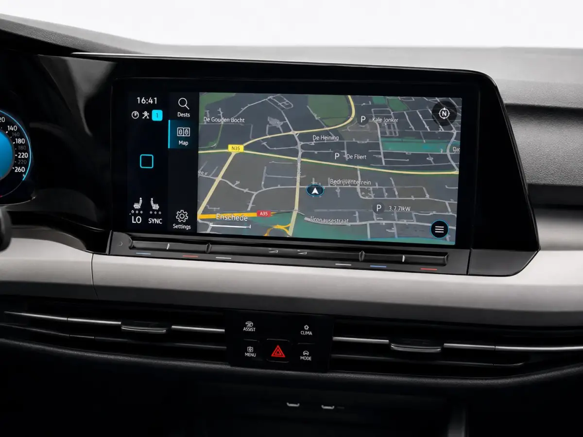 1.5 eTSI Life Business Automaat Trekhaak Airco ECC Navi Carplay Adaptive Cruise Control Full LED Stoel/stuurwielverwarming PDC VA Camera DAB Virtual Cockpit Privacy Glass