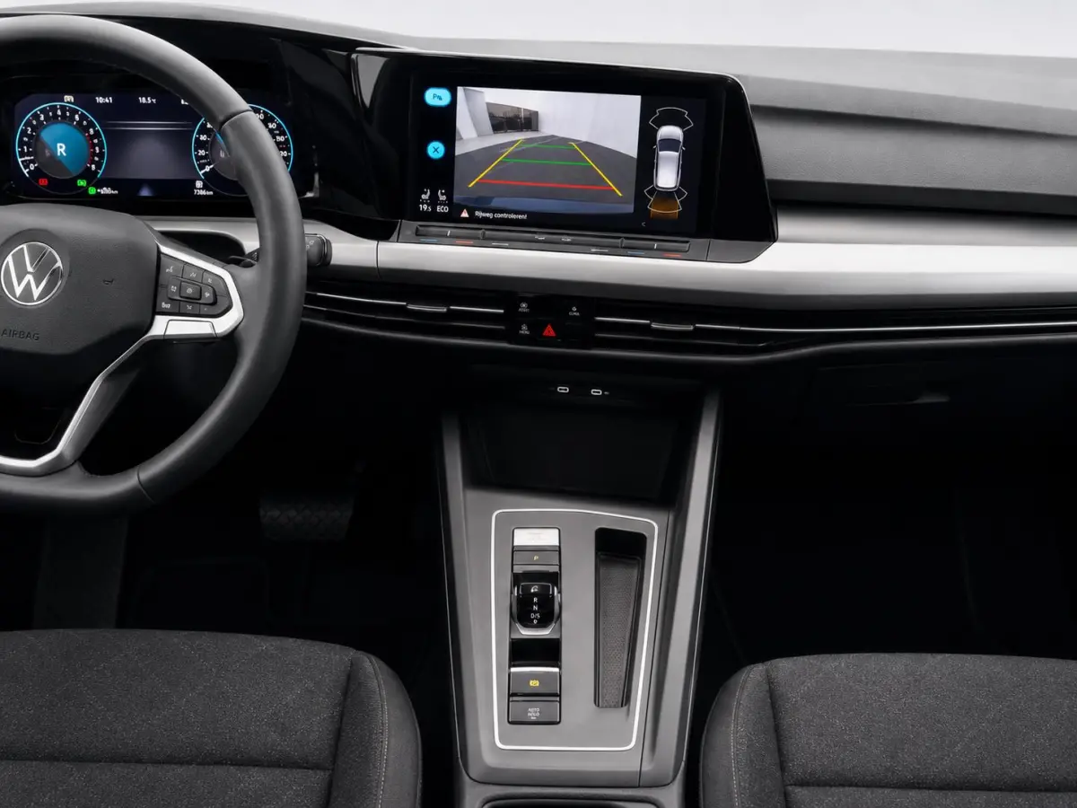 1.5 eTSI Life Business Automaat Trekhaak Airco ECC Navi Carplay Adaptive Cruise Control Full LED Stoel/stuurwielverwarming PDC VA Camera DAB Virtual Cockpit Privacy Glass