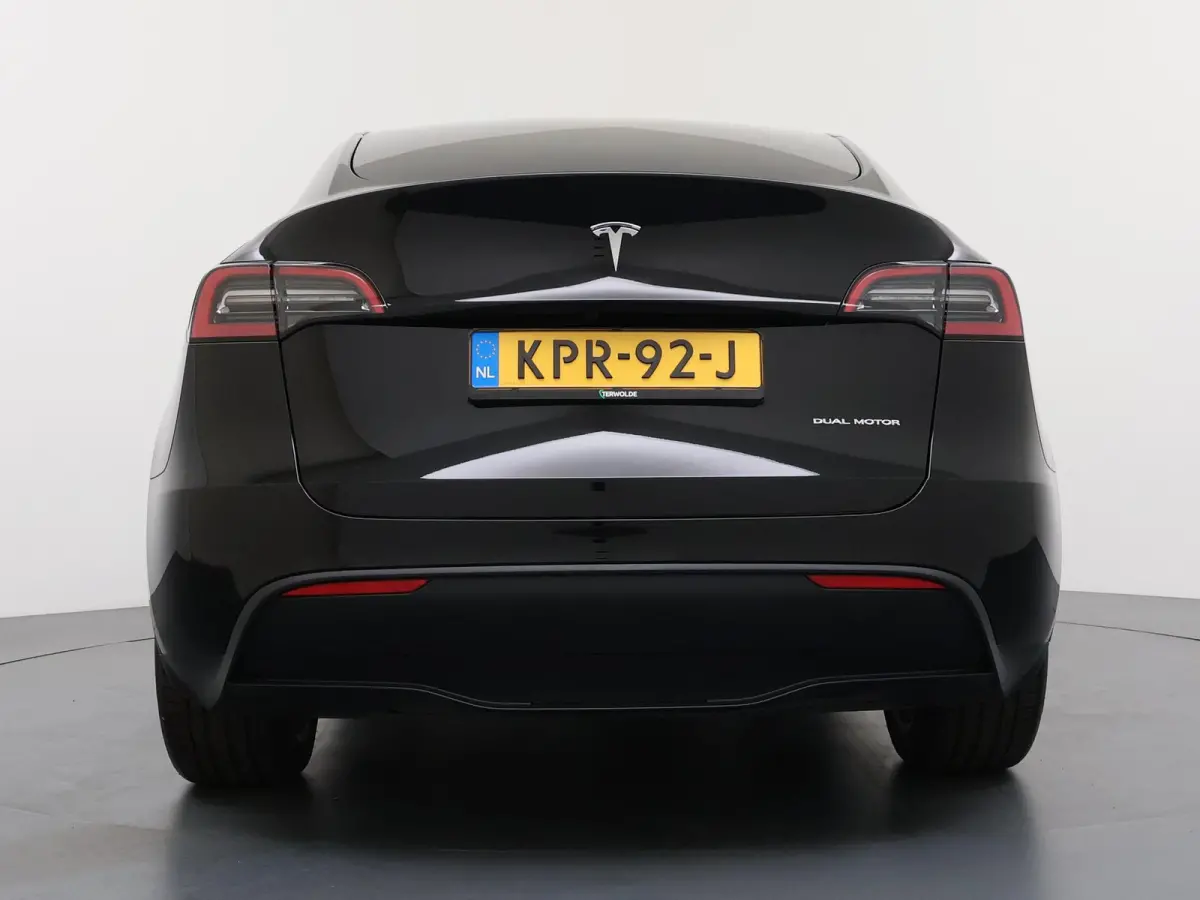 Long Range AWD 75 kWh | Basic Autopilot | Panoramadak |